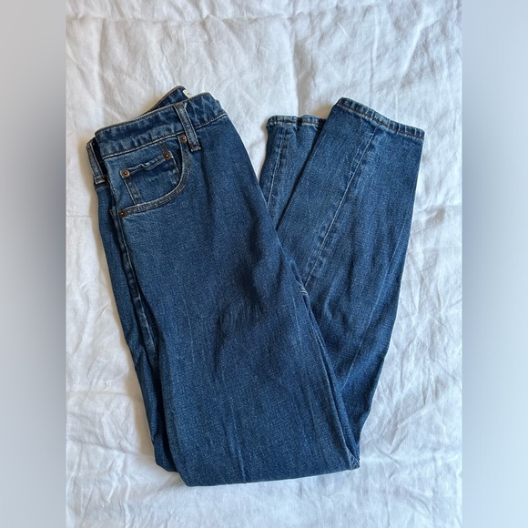Abercrombie Curve Love High Rise Mom Jean - Picture 2 of 3
